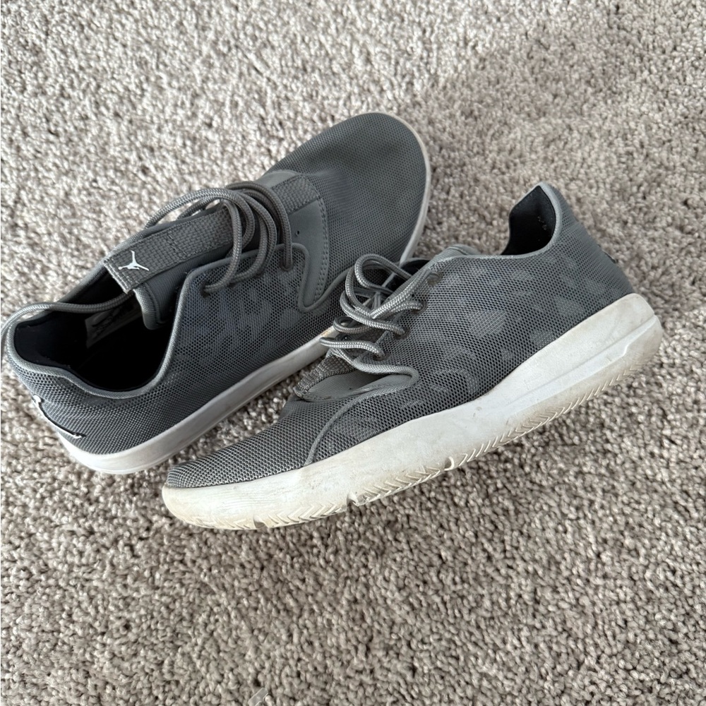 Jordan Gray Sneakers